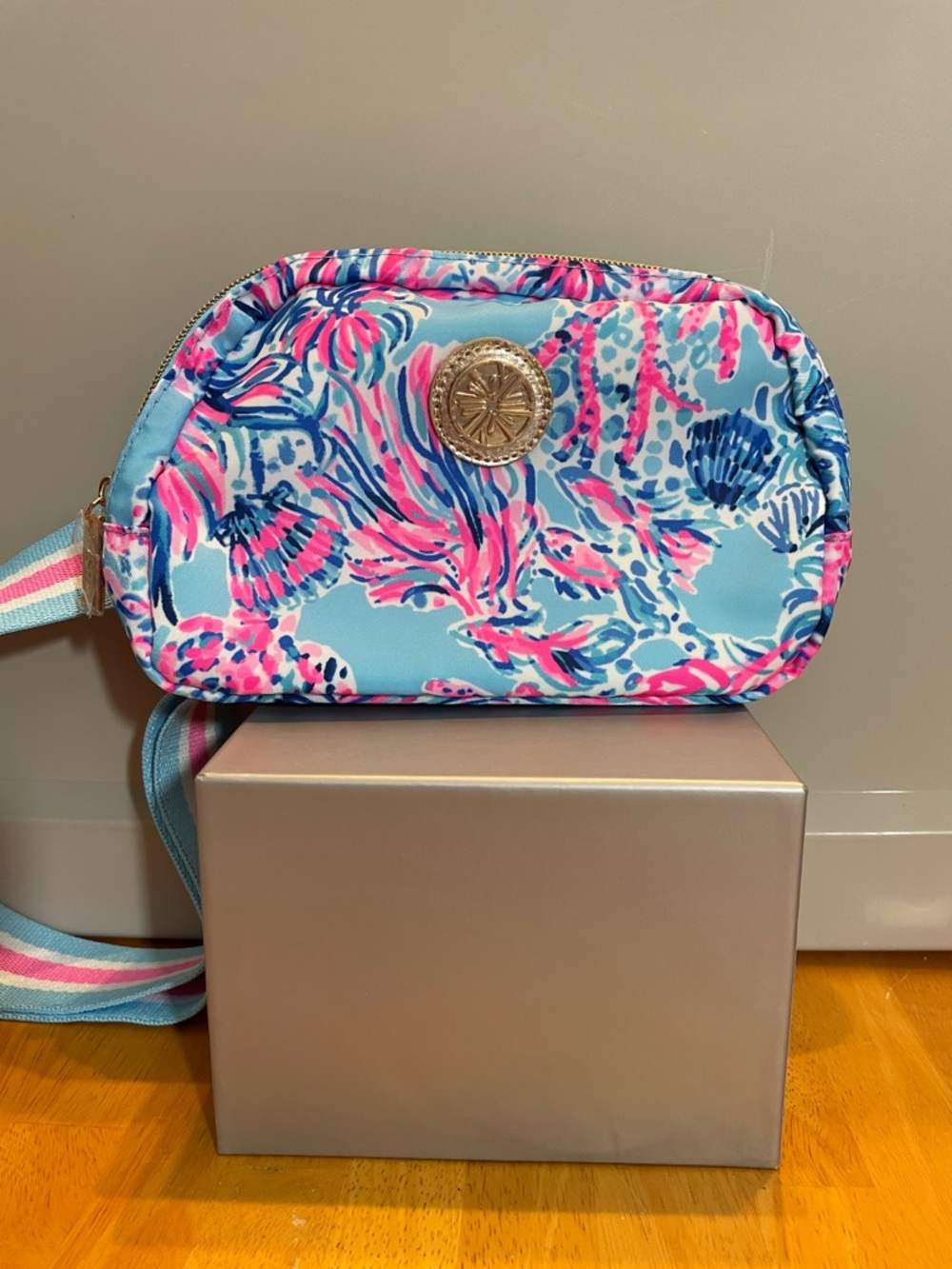 Lilly Pulitzer Jeanie Belt Bag Celestial Blue Seek and Sea NWT